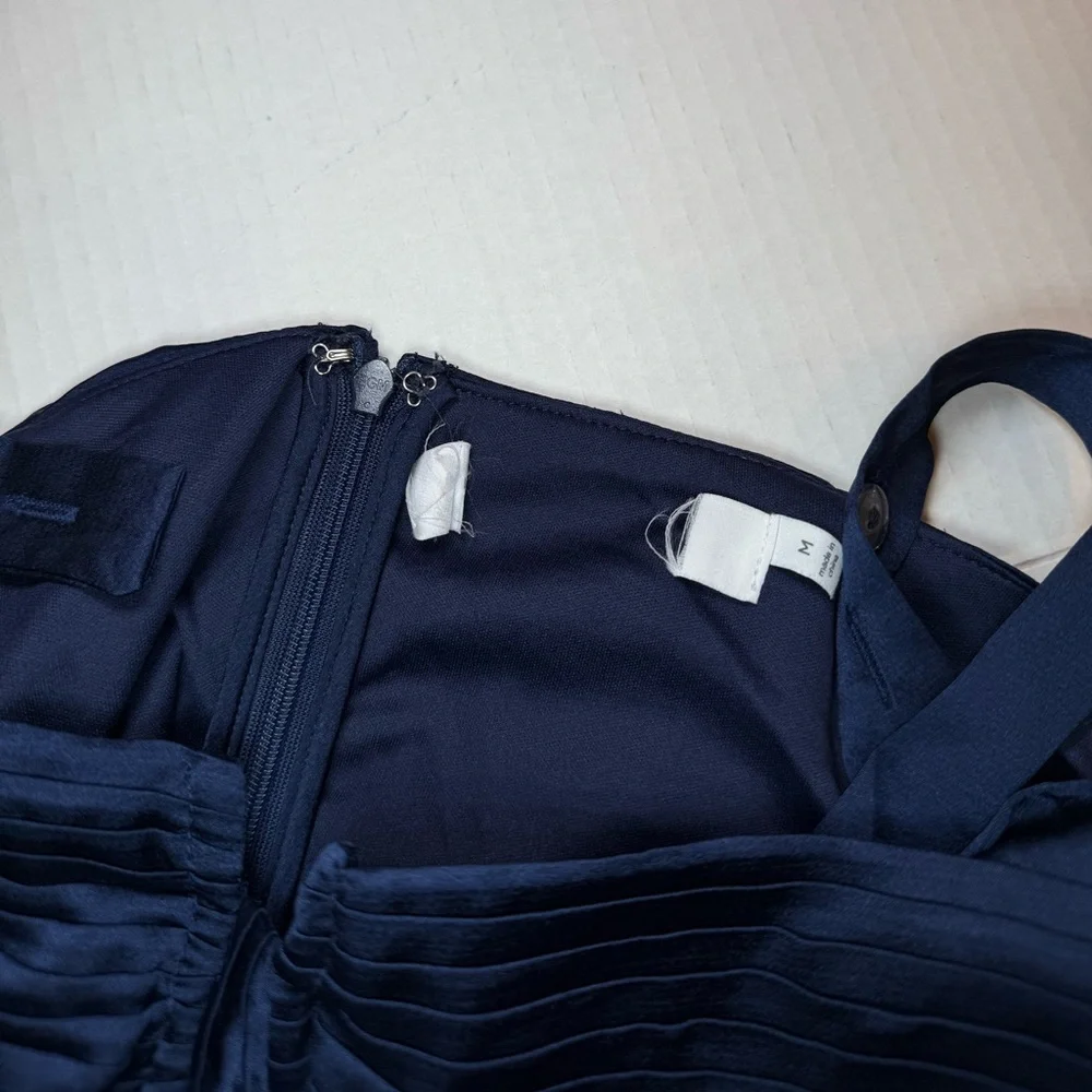 ASTR the Label Navy Satin Pleated Bustier Sleeveless Midi Dress NEW Size Medium - Picture 4 of 7